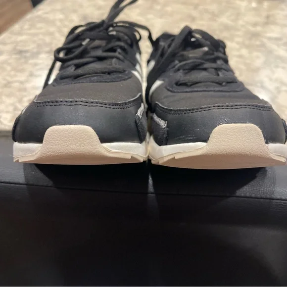 Adidas Retrorun Womens Sneakers Black White Retro Running Shoes EH1859 Size 9.5 - Picture 13 of 15